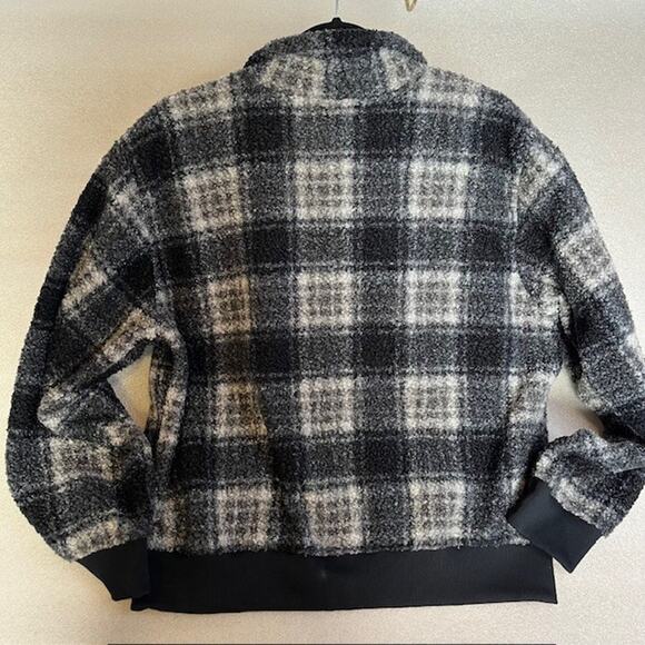 Lacey Chabert Comfy Chic Sherpa Jacket Size XL-Black Plaid -shacket -Zip-pockets - Picture 5 of 6